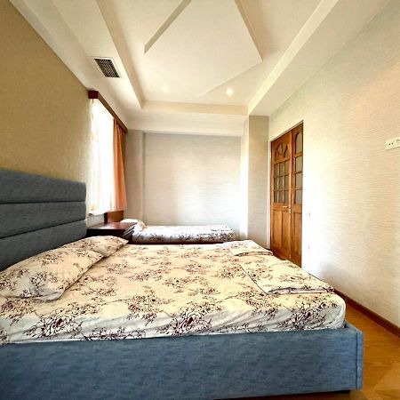 Apartments Emili Yerevan Exterior photo