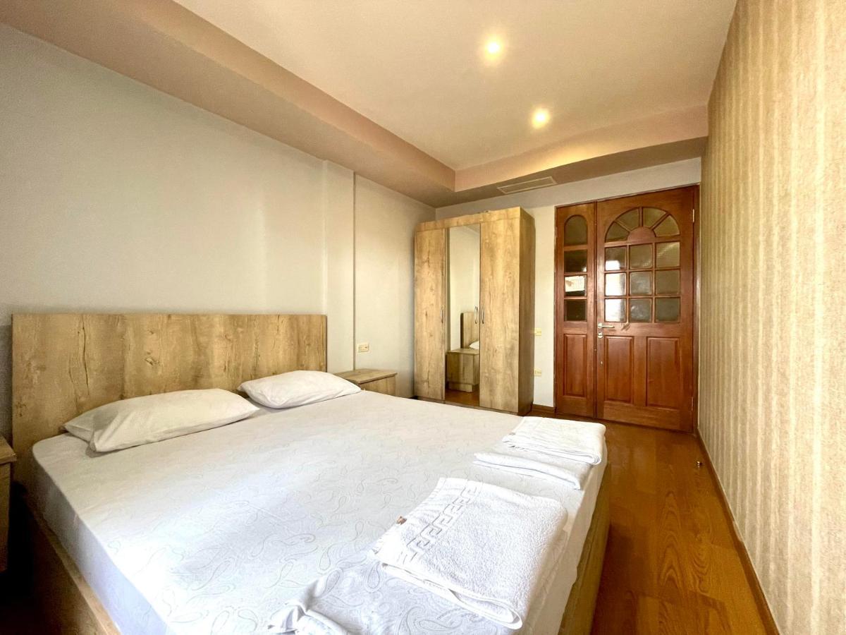 Apartments Emili Yerevan Exterior photo
