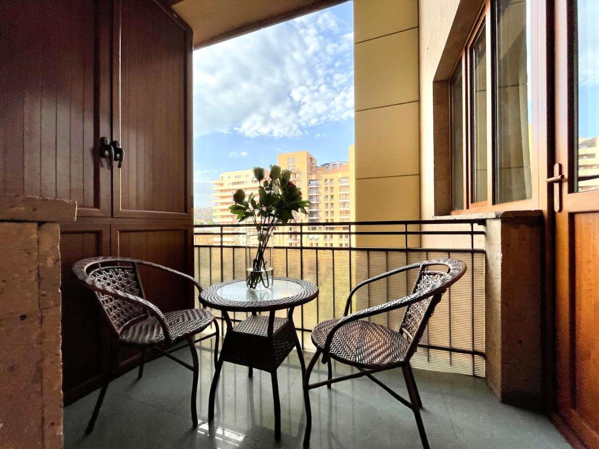 Apartments Emili Yerevan Exterior photo