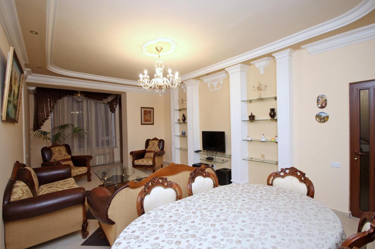 Apartments Emili Yerevan Exterior photo