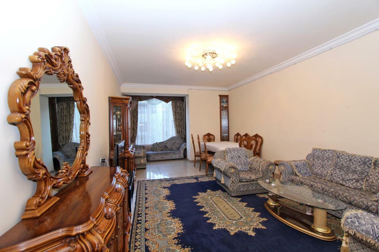 Apartments Emili Yerevan Exterior photo