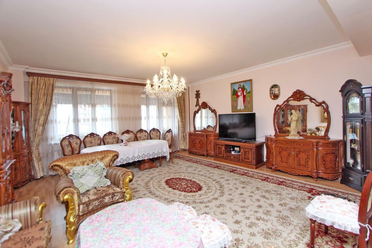 Apartments Emili Yerevan Exterior photo