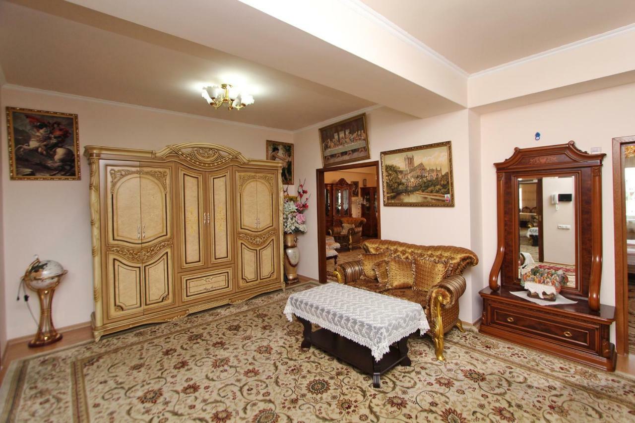 Apartments Emili Yerevan Exterior photo